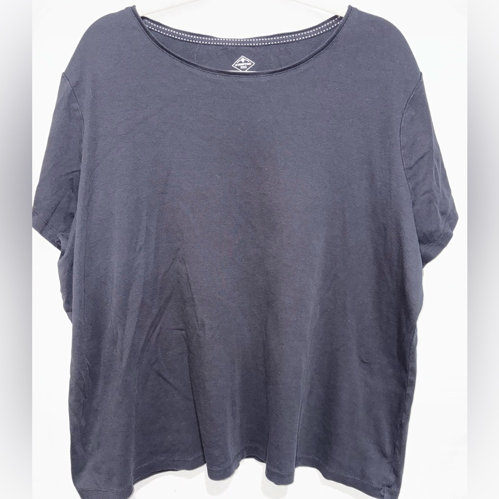 St. John's Bay Black Short Sleeve Tee